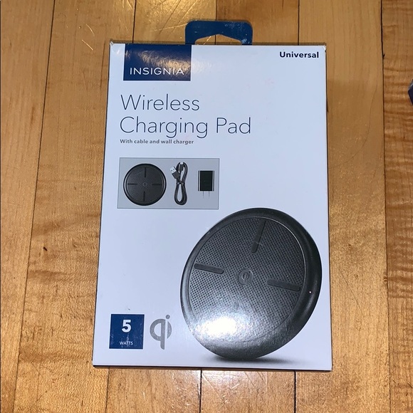 Insignia Other Insignia Wireless Charging Pad Poshmark